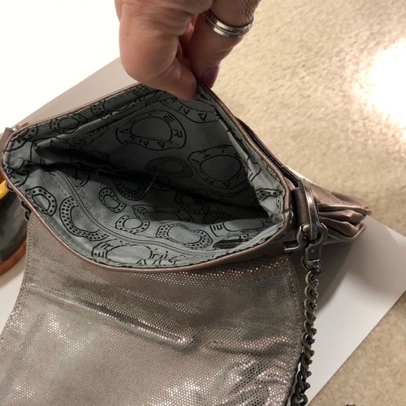 Crossbody metallic bronze copper LANCASTER - Picture 7 of 8